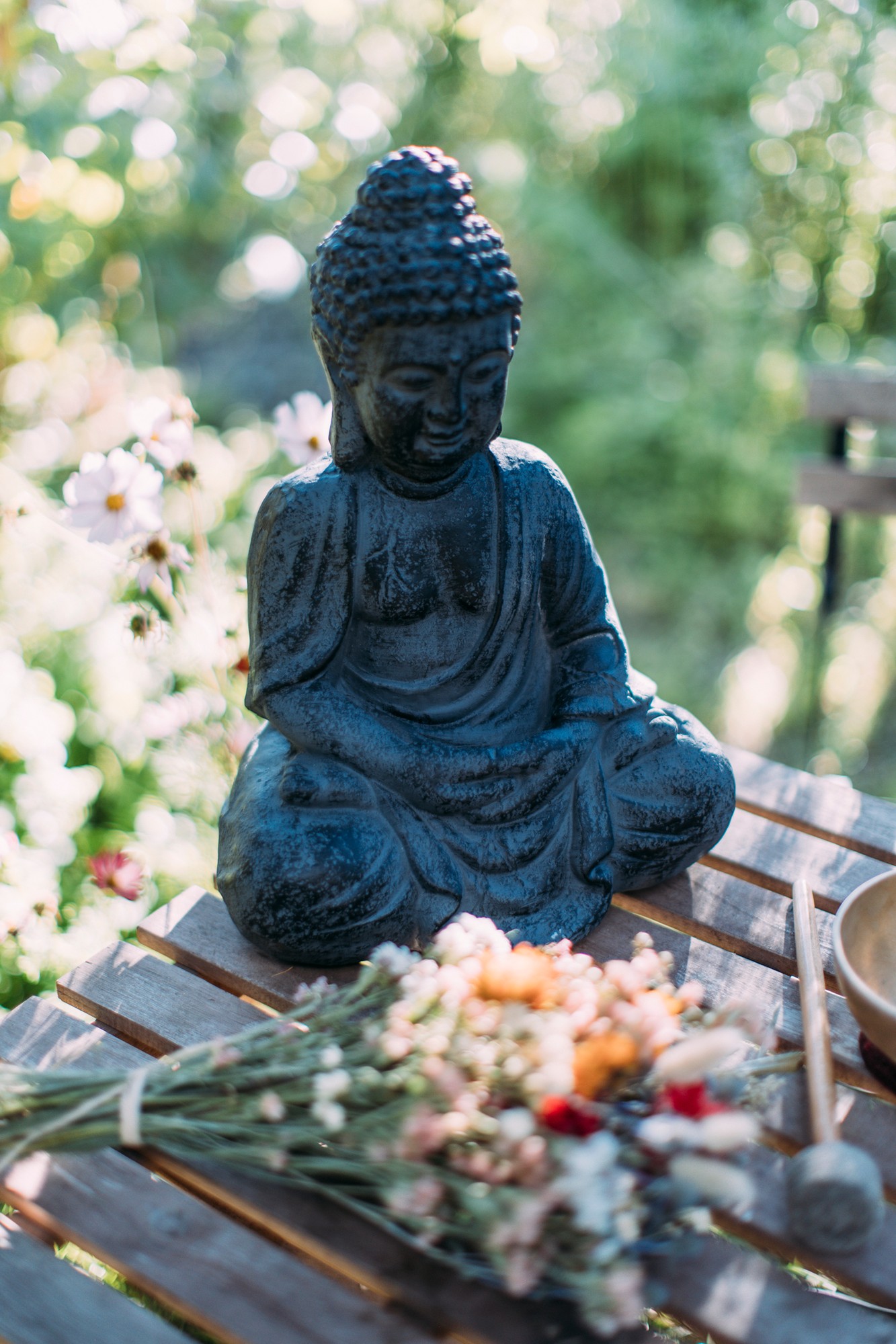 Buddha v zahradě – meditace a klid mysli